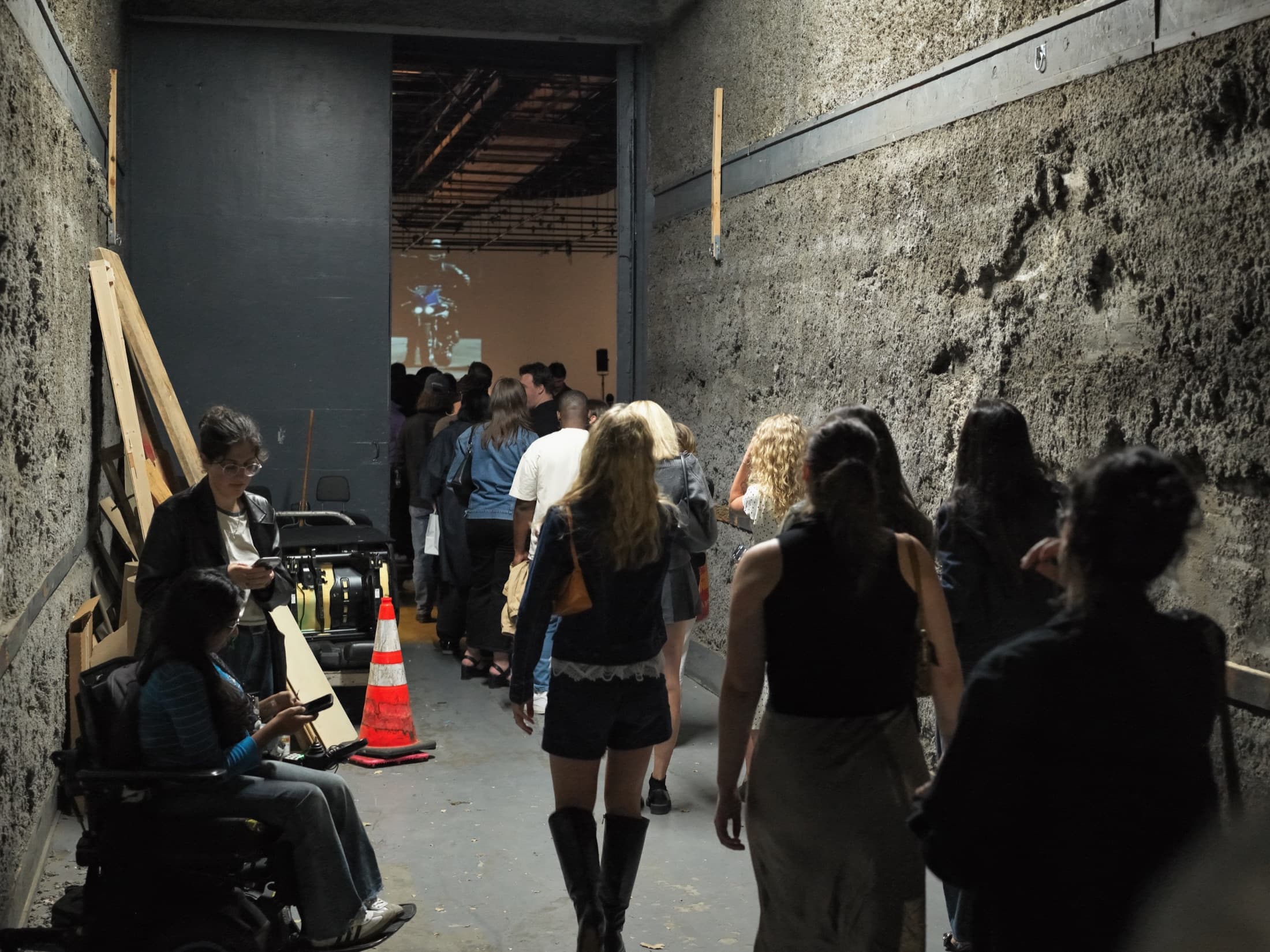 Guests entering Filmshow Volume 1